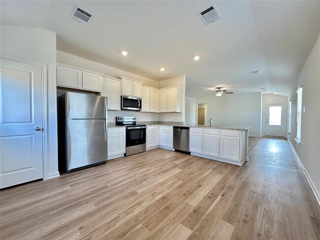 Building Photo - 205 Paradise Cyn Dr