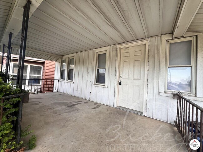 Building Photo - 3 bedroom House - North Toledo
