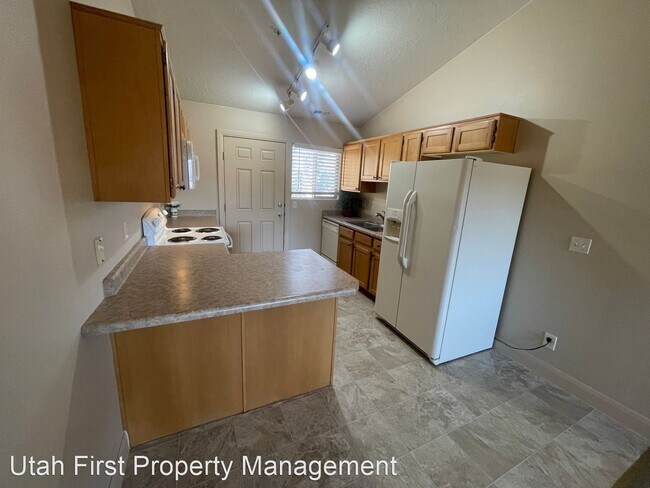 Building Photo - 2 br, 2 bath House - 700 N Main #D6