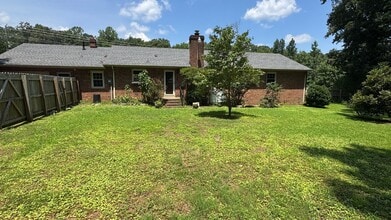 Building Photo - 4179 Mechanicsville Tpke