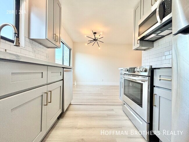 Foto del edificio - 6958 Woodman Ave Van Nuys, CA 91405