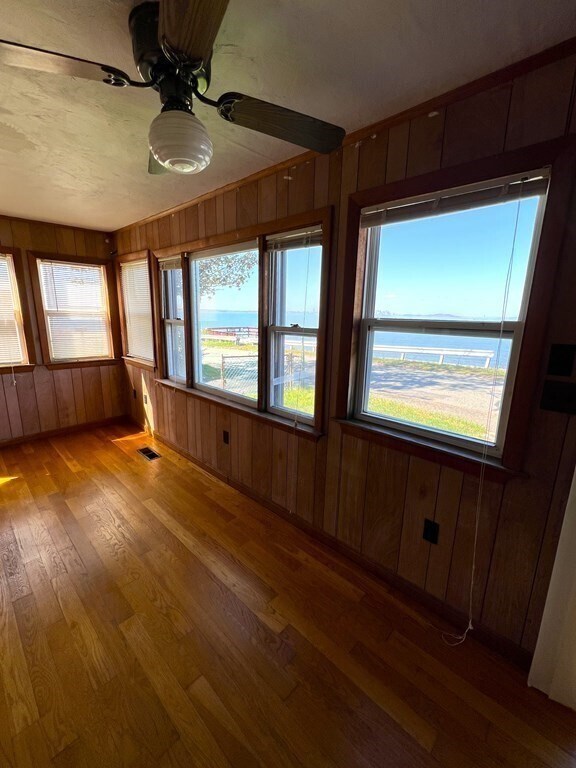 Foto del edificio - 137 Manet Ave