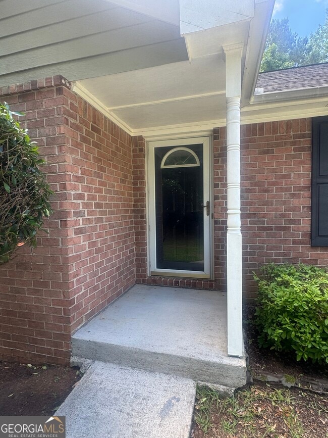 Building Photo - 105 Fox Trail Pl