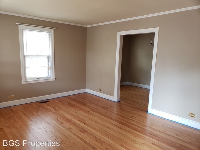 Foto del edificio - 3 br, 2 bath House - 614 E. Main St.