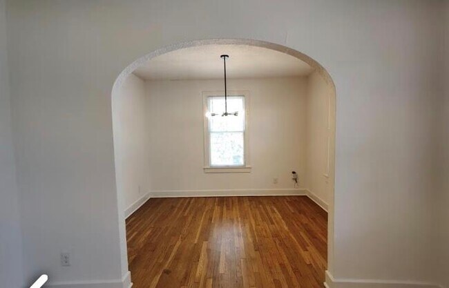 Foto del edificio - 1400 W 13th St