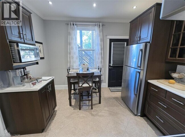 Photo du bâtiment - 691 Wilson St