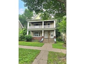 Building Photo - 950 Arkwright St N