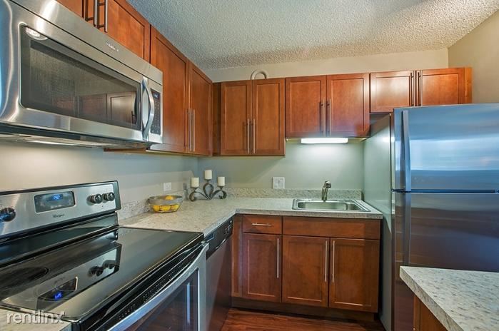 Foto principal - 439 E Erie St