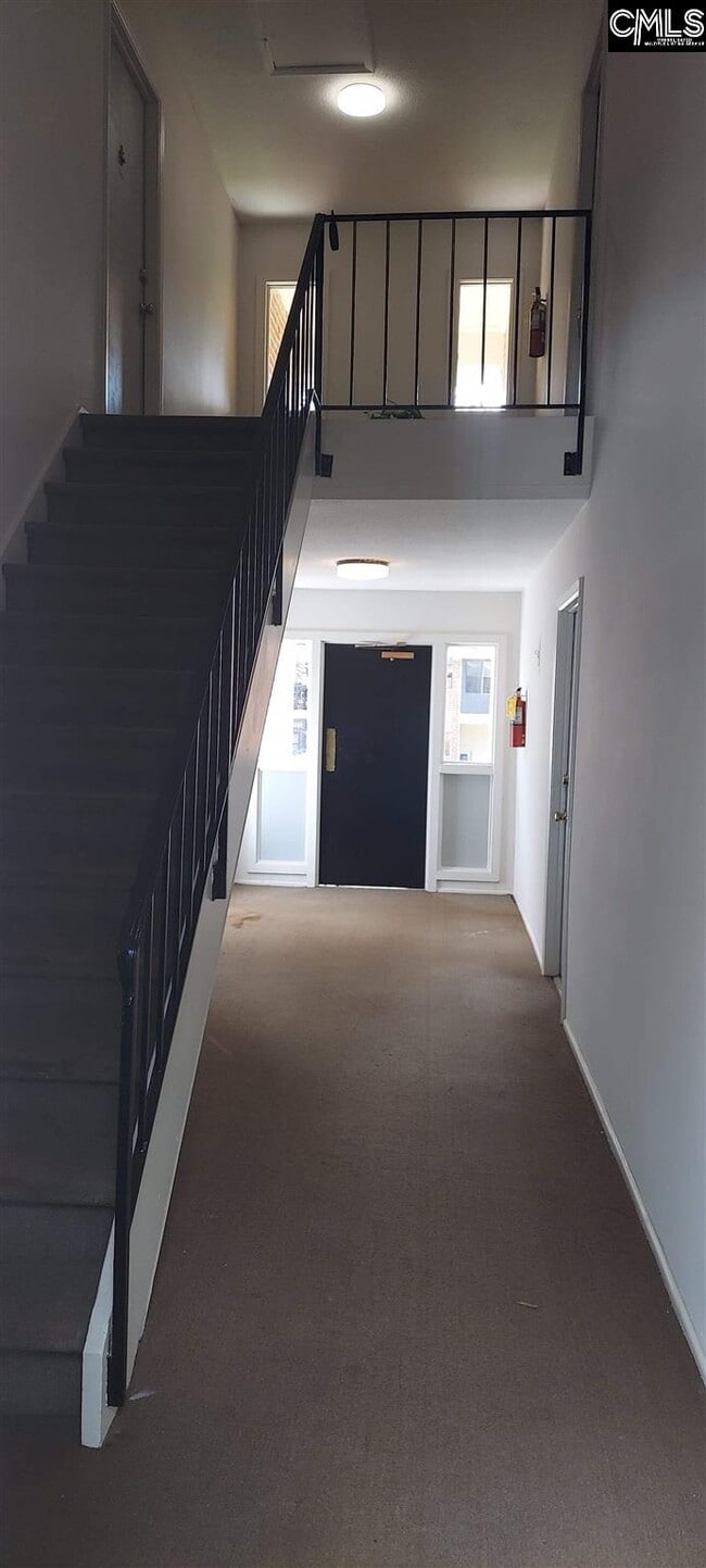Building Photo - 1100 Skyland Dr