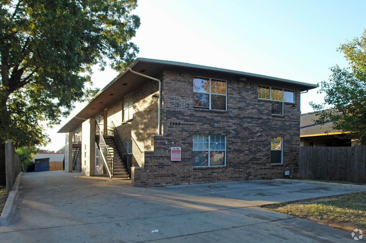 Boulevard Square - 2932 South Blvd
