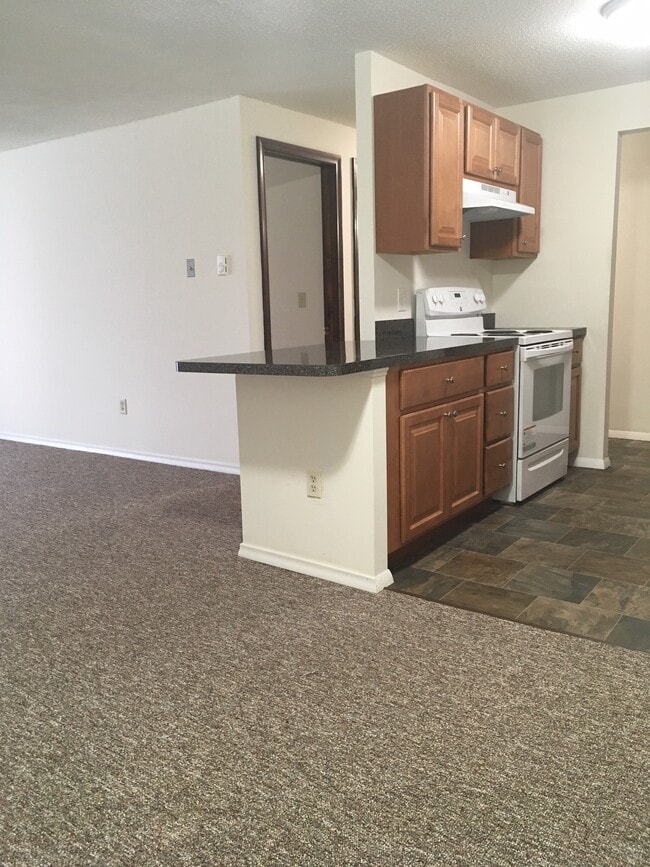 Building Photo - Hallmark Apartments