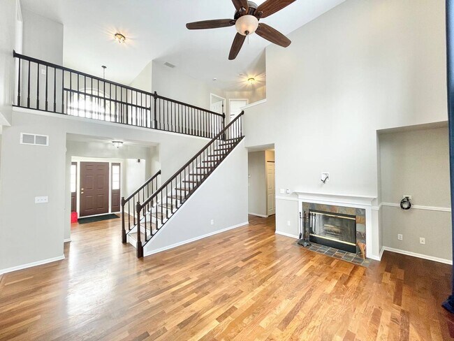 Foto del edificio - 602 Pearces Ford Rd