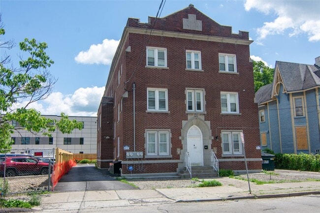 Building Photo - 30 Fayette St