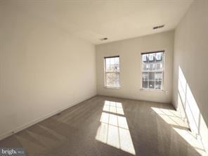 Foto del edificio - 15808 Buxton Pl
