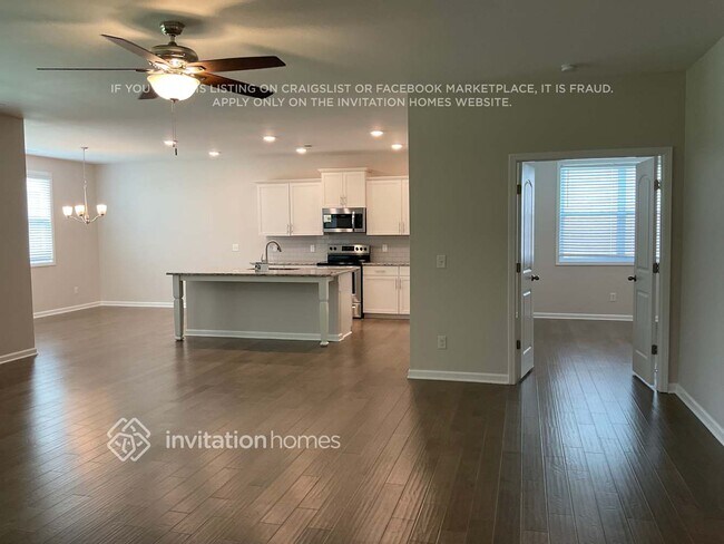 Building Photo - 8026 Forest Hills Dr