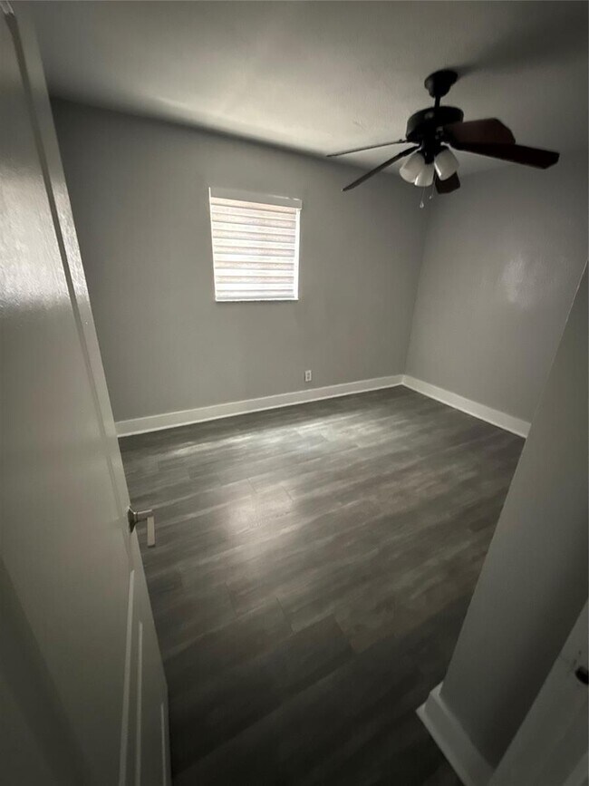 Foto del edificio - 3 bedroom in Opa Locka FL 33054