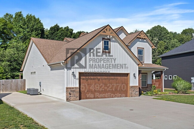 Building Photo - 338 Crusaw Dr