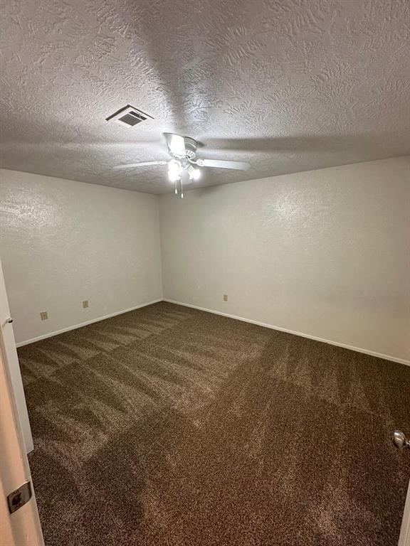 Building Photo - 1304 Holik Dr