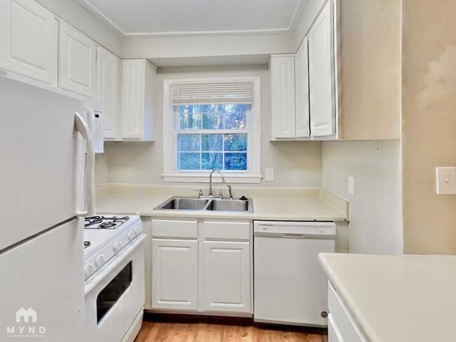 Foto del edificio - 4705 Blue Bird Ct