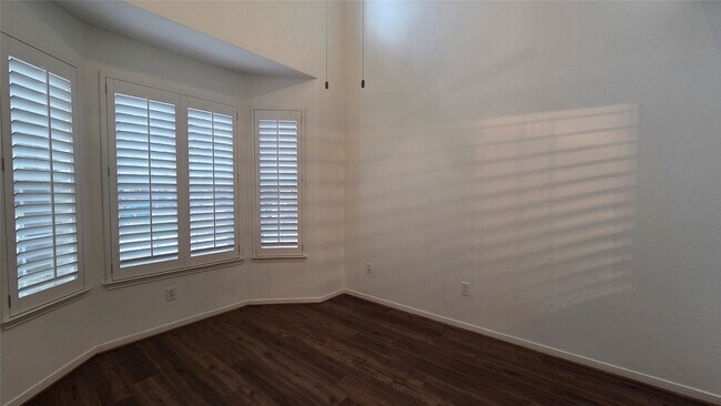 Building Photo - 46 Dalea Pl