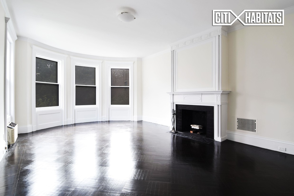 Primary Photo - 32 Remsen St