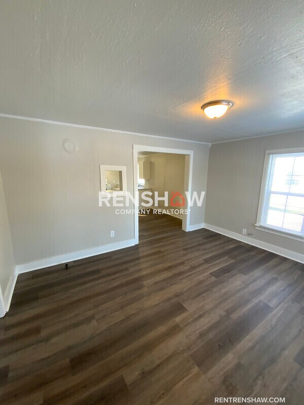 Building Photo - 195 E South St