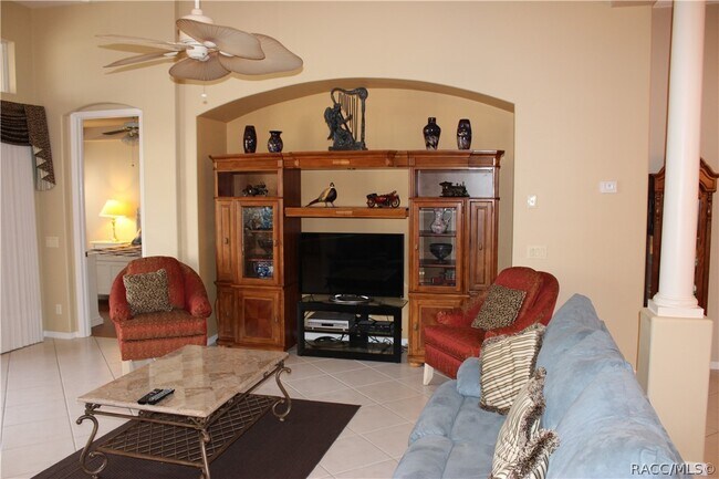 Foto del edificio - 1124 W Skyview Crossing Dr