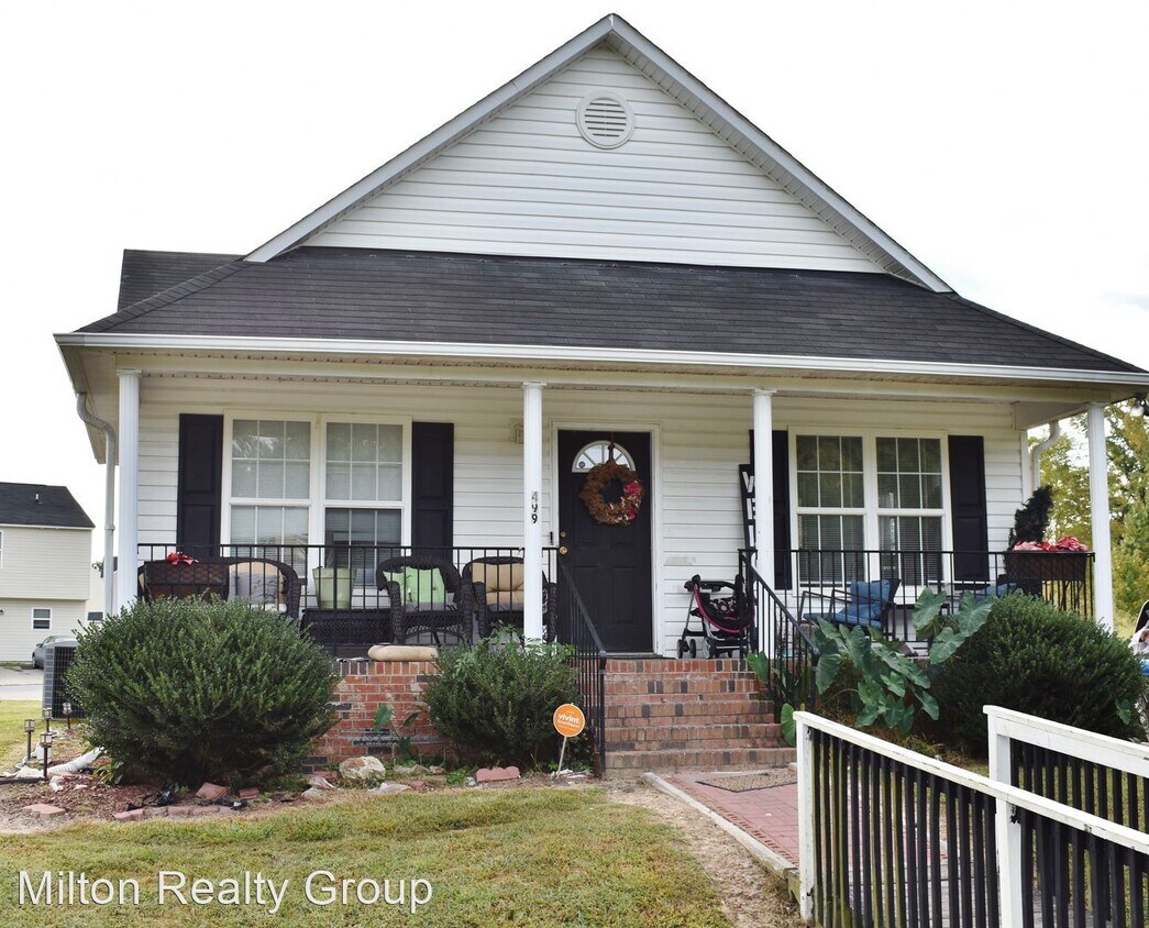 Primary Photo - 4 br, 3 bath House - 499 Anna St.