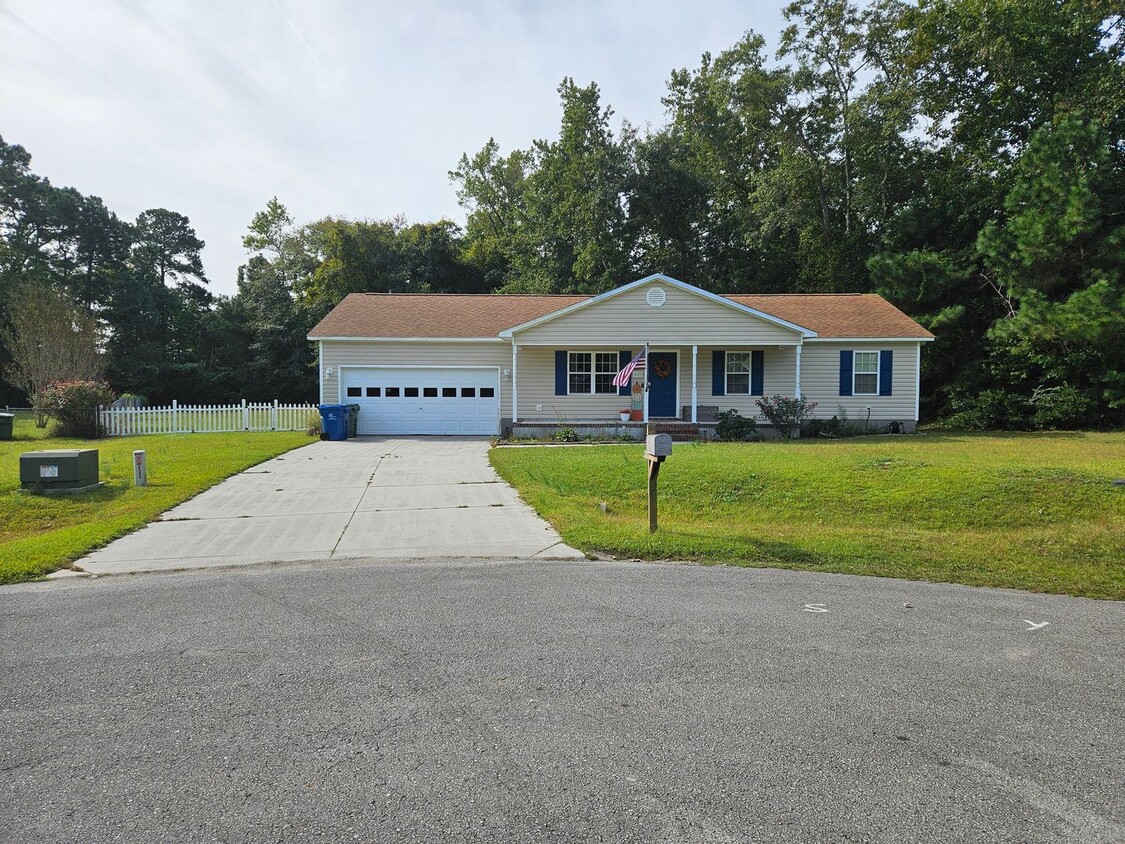 Foto principal - Beautiful 3 bedroom 2 bath home in Sneads ...
