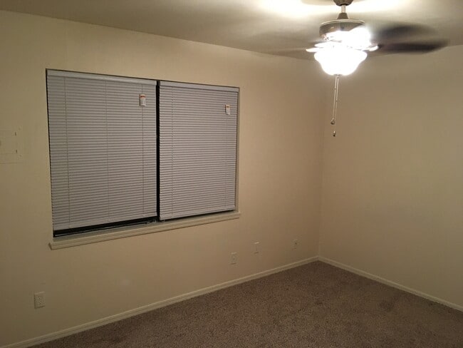 Bedroom - 401 12th Ave SE