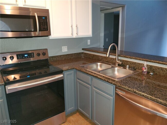 Foto del edificio - 9325 W Desert Inn Rd