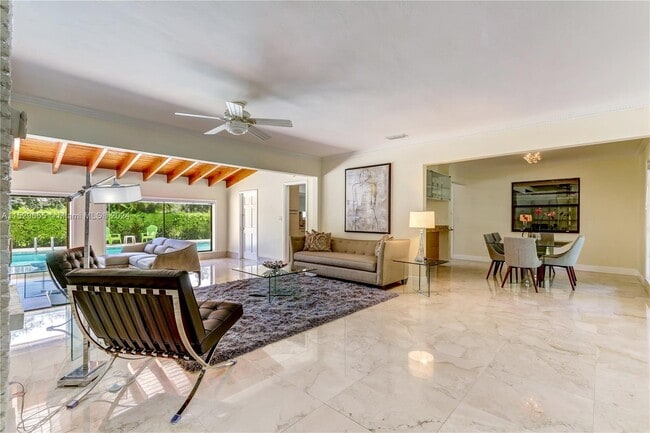 Building Photo - 6600 Maynada St