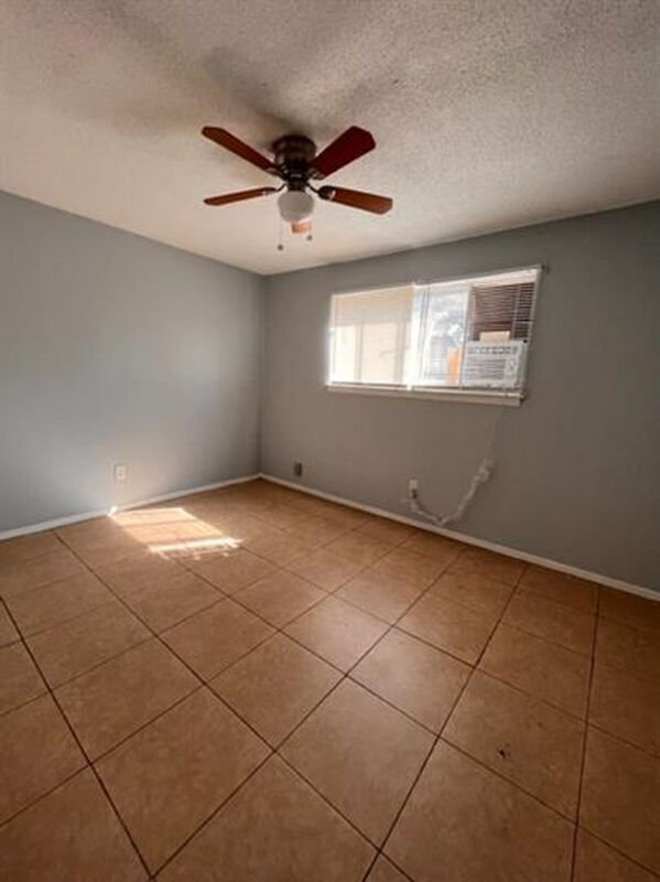 Foto del edificio - 151 N Belvedere Blvd
