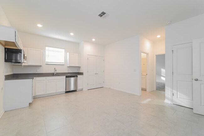 Building Photo - 192 Pershing St, Bartow, FL