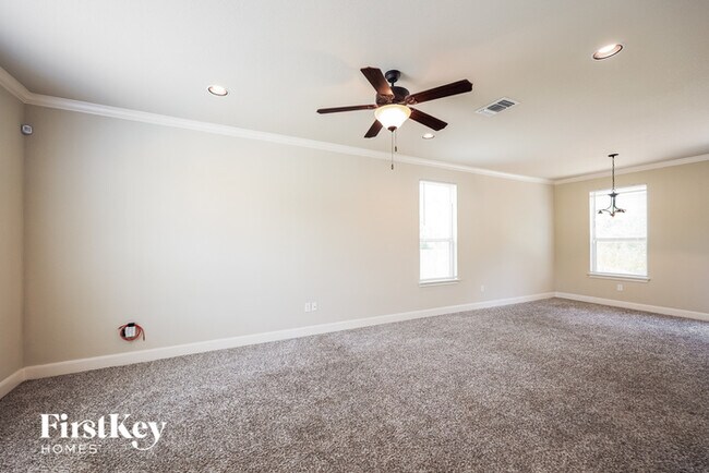 Building Photo - 4015 Anton Dr