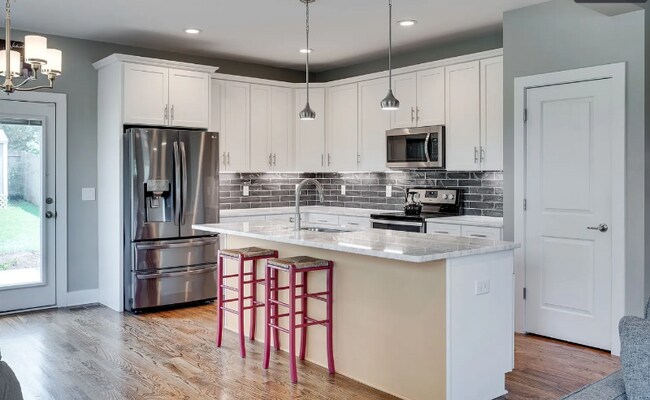 Foto del edificio - 3813 Dr Walter S Davis Blvd