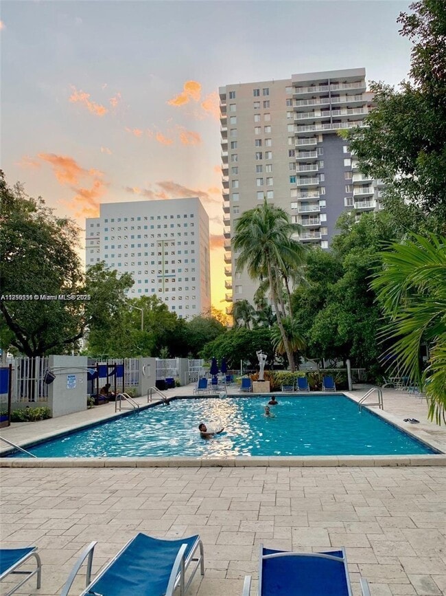 Building Photo - 850 N Miami Ave