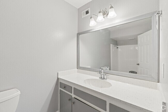 2 habitaciones, 2 baños - 900 pies cuadrados - Baño principal - Spanish Oaks