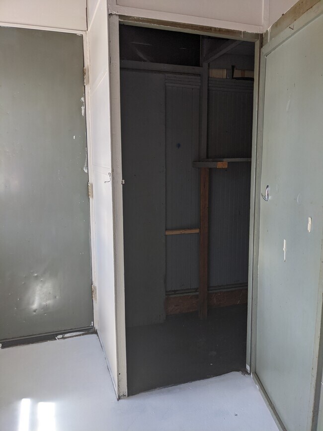 Building Photo - 145 East Ave