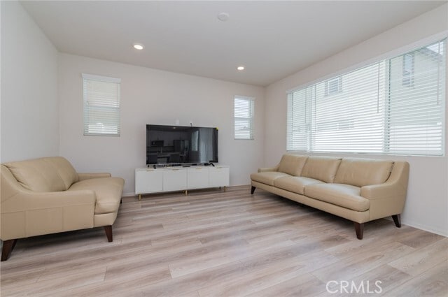 Building Photo - 40277 Birchfield Dr
