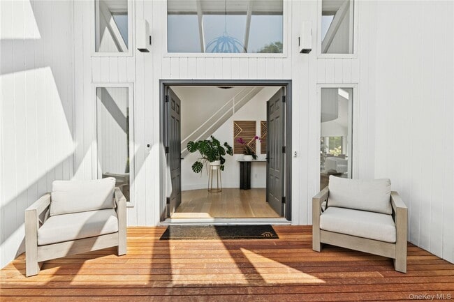 Building Photo - 10 Lakewood Ln