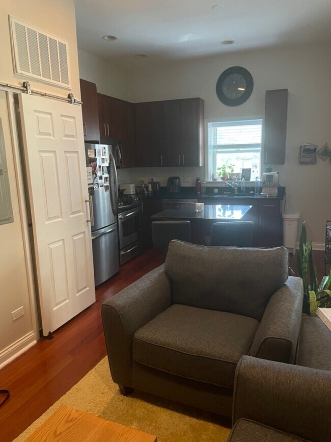 Foto del edificio - 2214 N Sedgwick St
