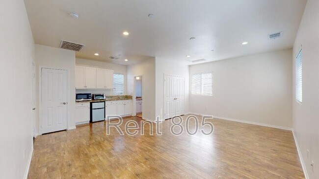 Building Photo - 561 Nile River Dr