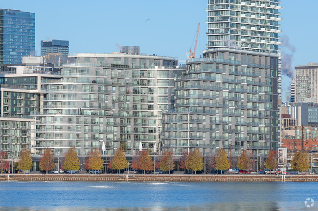 Photo du bâtiment - Aquavista at Bayside