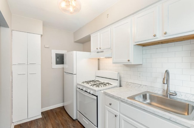 Building Photo - 1607 Asmann Ave