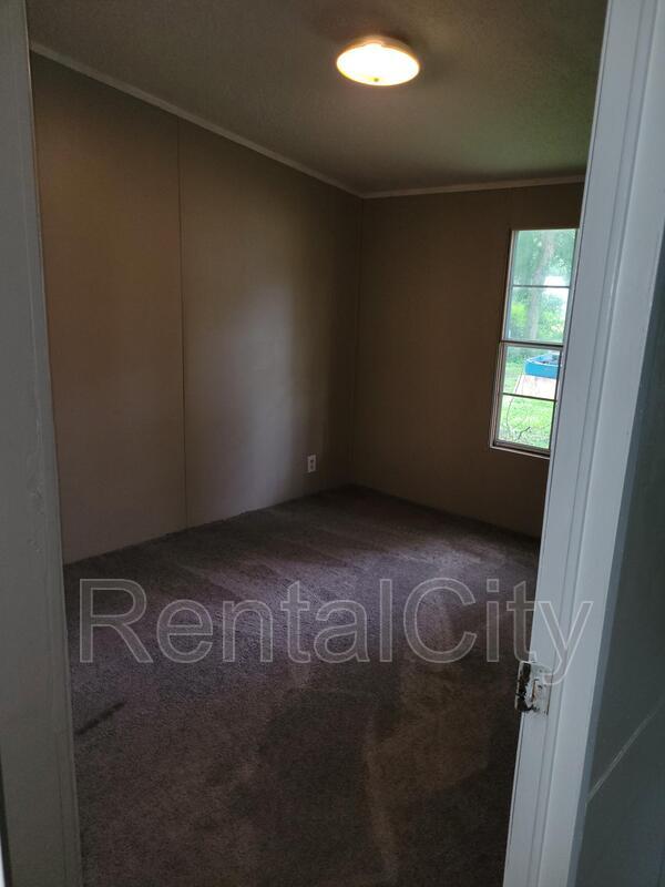 1105 Barney St, Dyersburg, TN 38024 House Rental in Dyersburg, TN