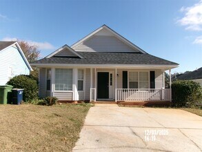 Building Photo - 124 Waterford Way