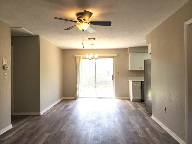 Building Photo - Fully Remodeled Home; New Flooring and Pai...