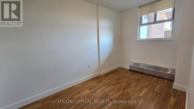 Building Photo - 407-230-1230 Oak St