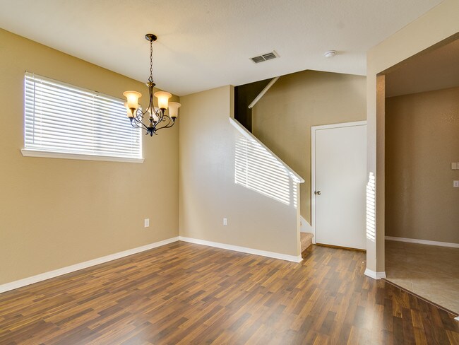 Building Photo - 4008 Alexander Palm Ct